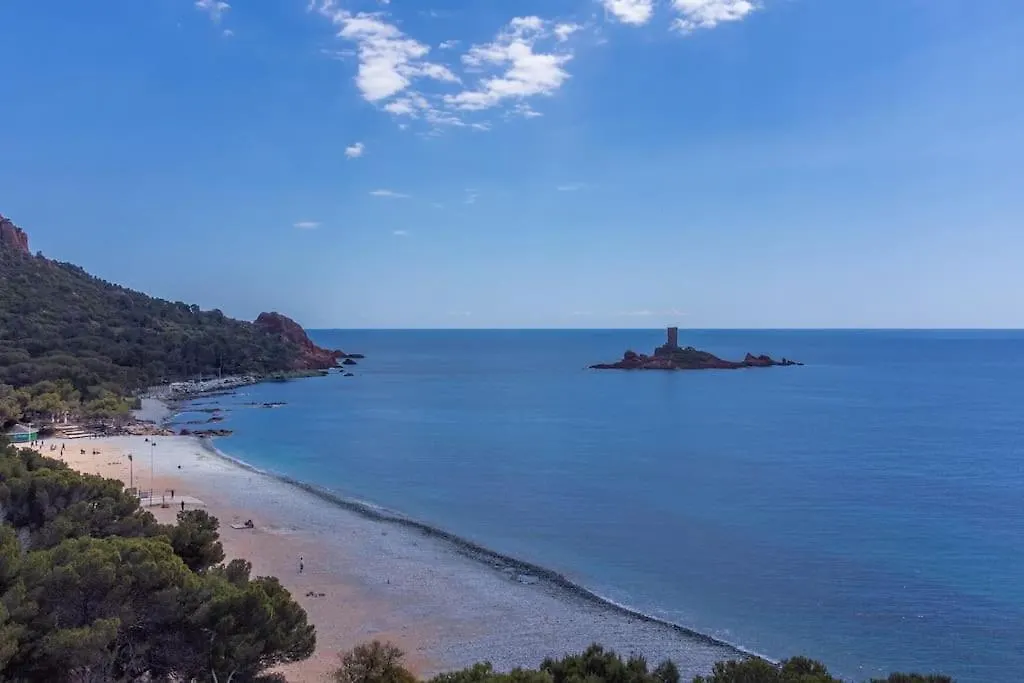 Villa, 8 Pers, Pieds Dans L'Eau Saint-Raphael  0*, Saint-Raphael (Var)