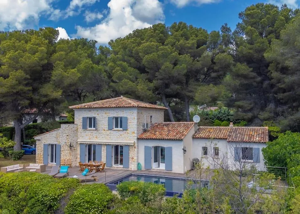 Villa, 8 Pers, Pieds Dans L'Eau Saint-Raphael  Saint-Raphael (Var)