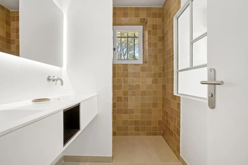 Villa, 8 Pers, Pieds Dans L'Eau Saint-Raphael  France