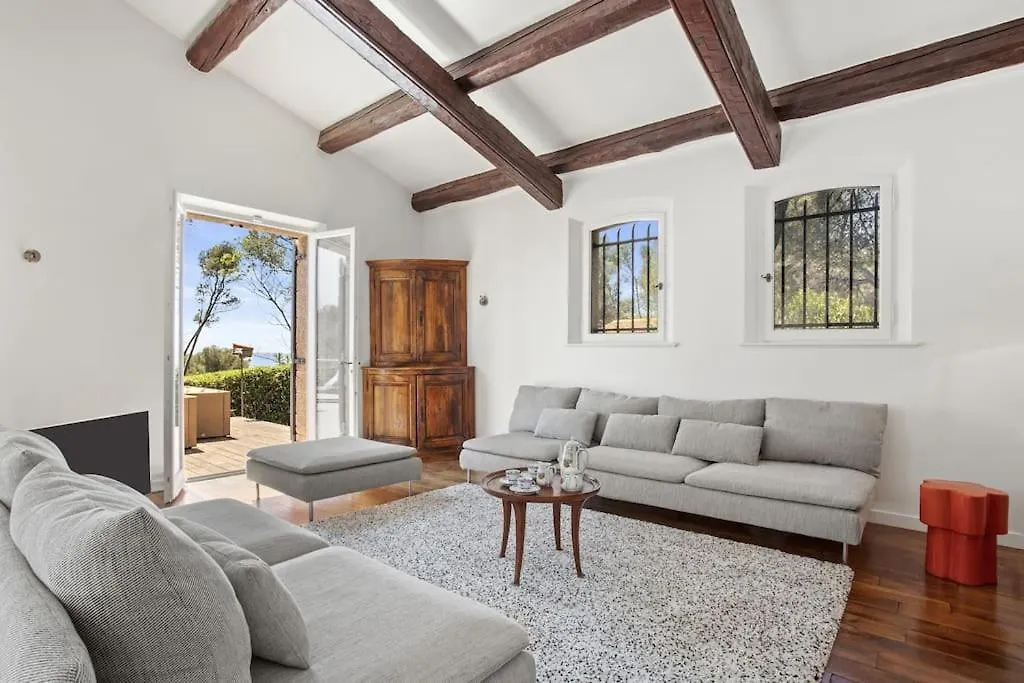 Villa, 8 Pers, Pieds Dans L'Eau Saint-Raphael  Saint-Raphael (Var)